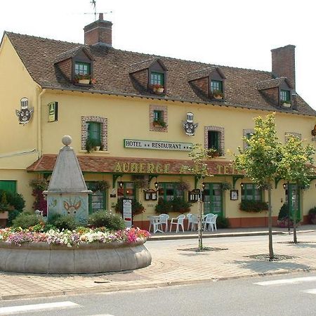 Logis Auberge A La Tete De Lard La Ferte-Imbault Exterior photo